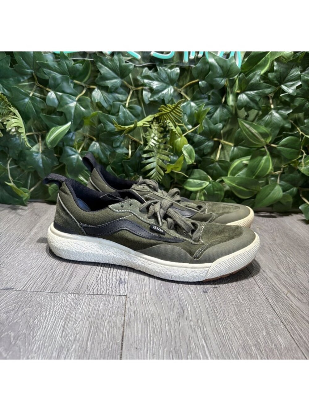 Vans Ultrarange EXO SE 66 Supply Green Grape Leaf Marshmallow Men’s Size 7.5